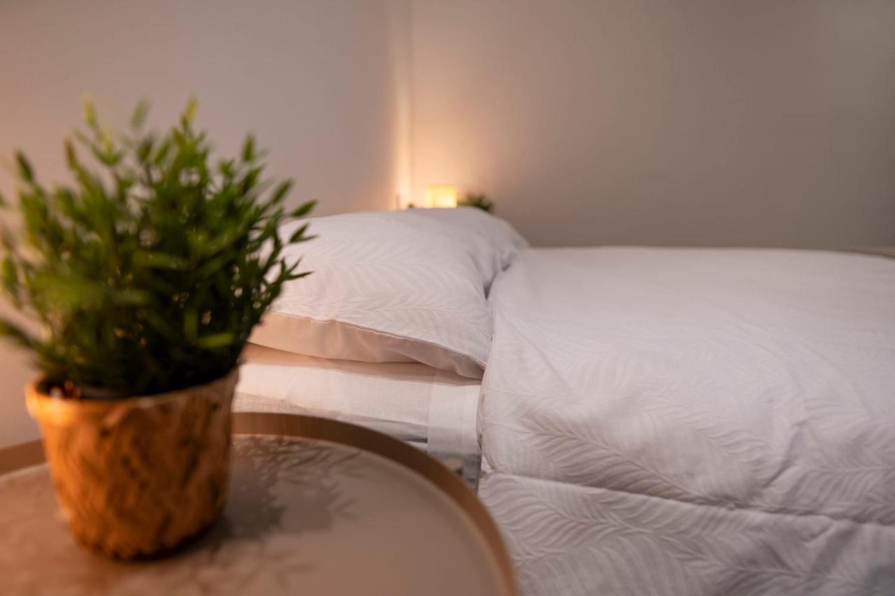 Sylvain Suites-Hosted By Sweetstay Гибралтар Екстериор снимка